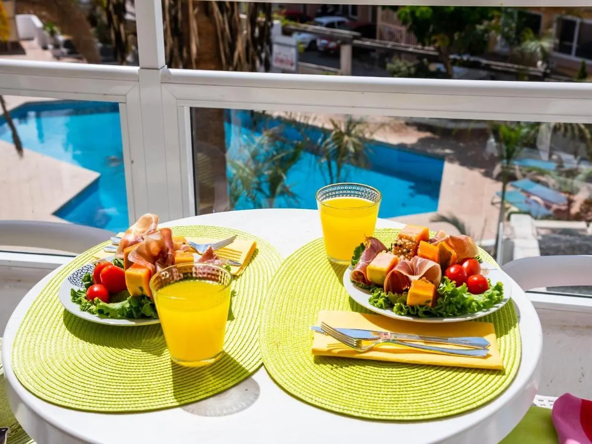 302 Modern, Light, Comfortable Studio With Swimming Pool Playa de las Americas  Spain