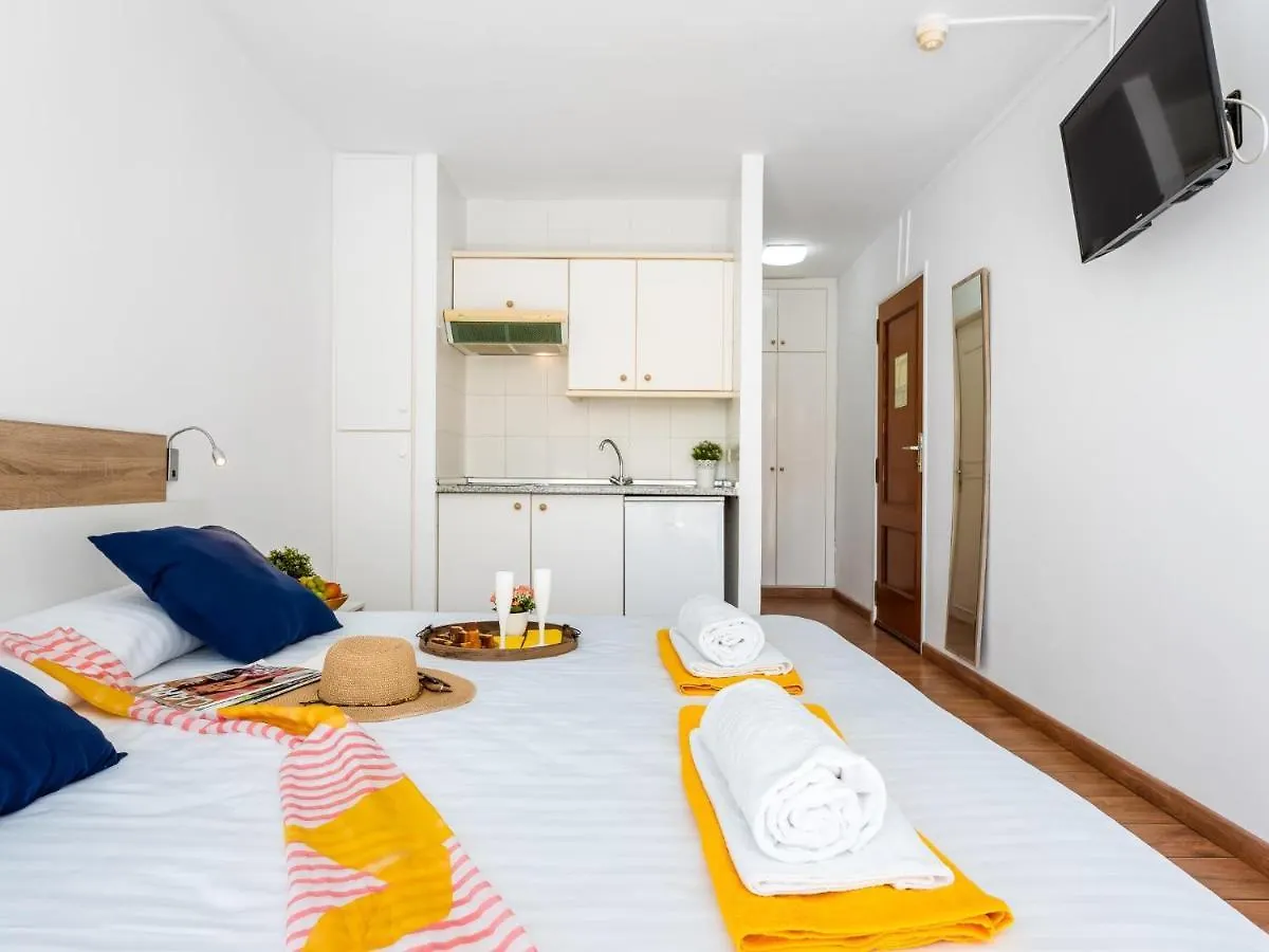 302 Modern, Light, Comfortable Studio With Swimming Pool location